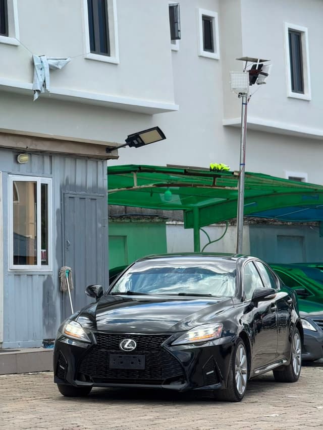 LEXUS IS250 2009